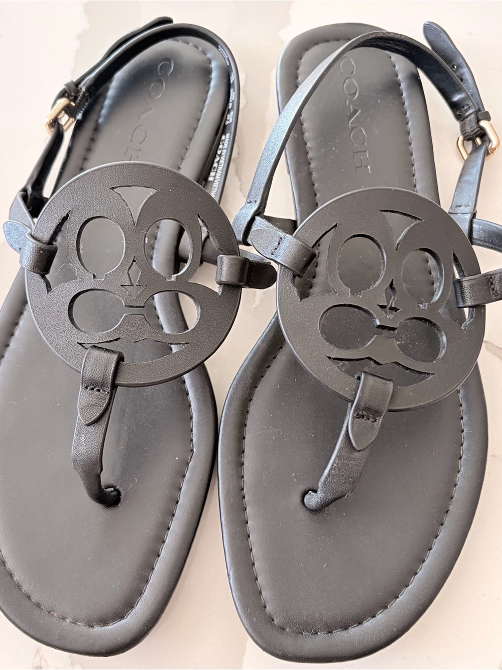 Coach woman’s black logo strap sandal size 7 summer chic comfort